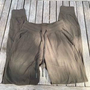 Lululemon Ready to Rulu Jogger